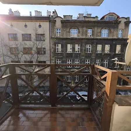 Chill With Jacuzzi Apartment